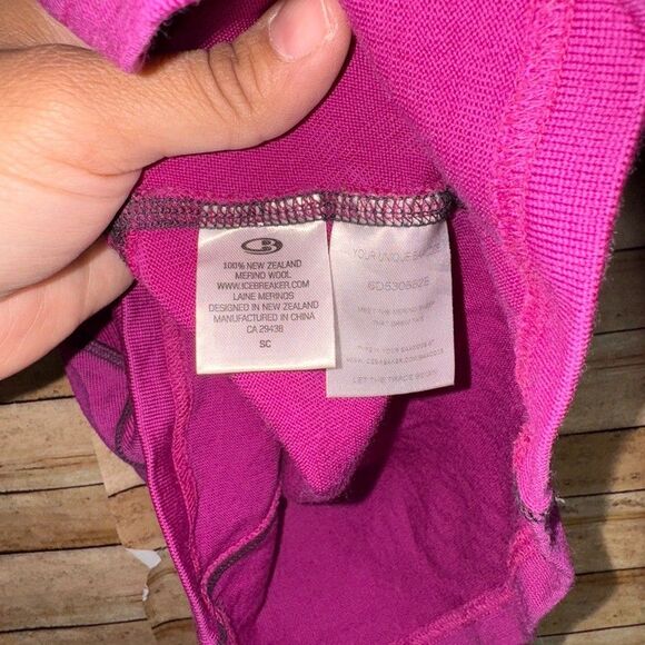 IceBreaker Women's XS Bright Pink Merino Sport 320 Wool Quarter Zip Pullover - Picture 5 of 8